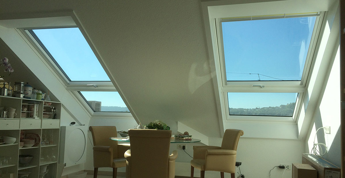 Velux Klapp-Schwing-Dachfenster, Höfingen