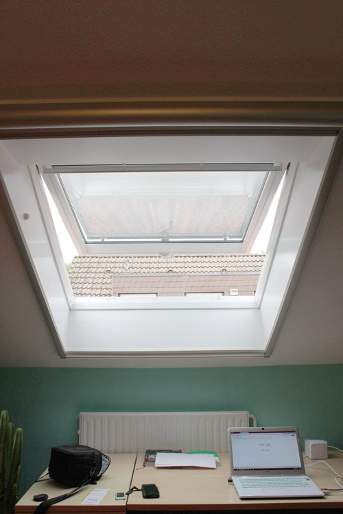 Dachfenster Velux Klappschwing mit elek. Rollladen, Appelhülsen