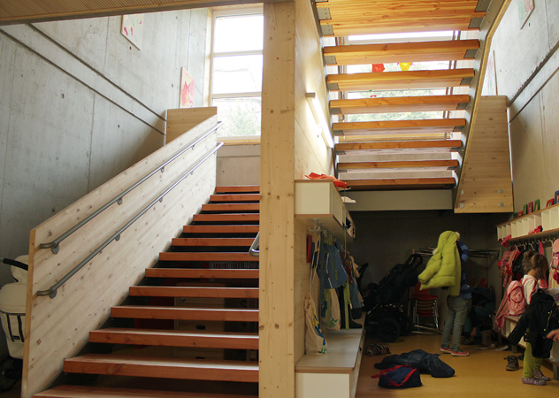 Treppe Lärche, Kindergarten Ludwig Wolker, Leonberg
