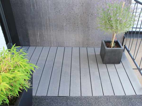 Terrasse mit Werzalitprofilen, Leonberg-Höfingen